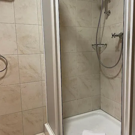 International House Zw 5 Ζόλντεν